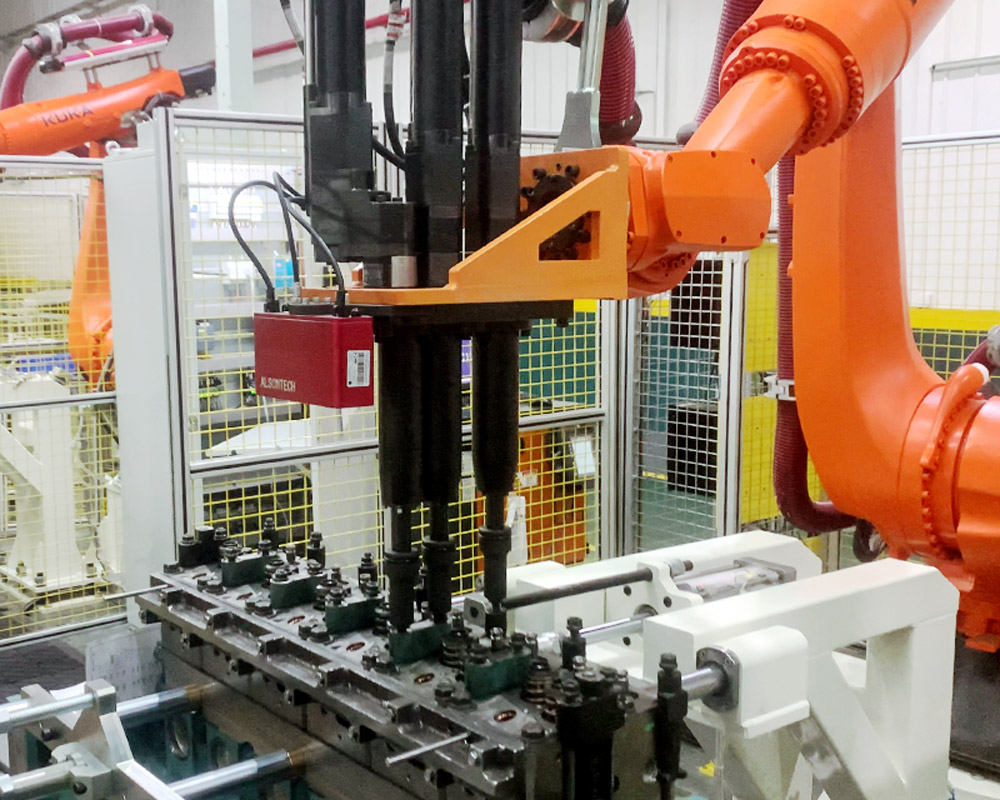 3D Vision-Guided Multi-Cylinder Engine Bolt Tightening